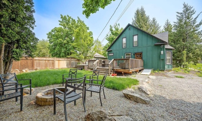 Coeur d'Alene House | Forest Chateau | Updated Downtown Stunner