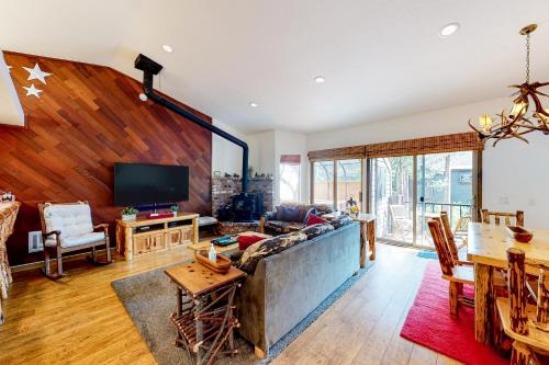 Mammoth Lakes Apartment | Forest Creek 12