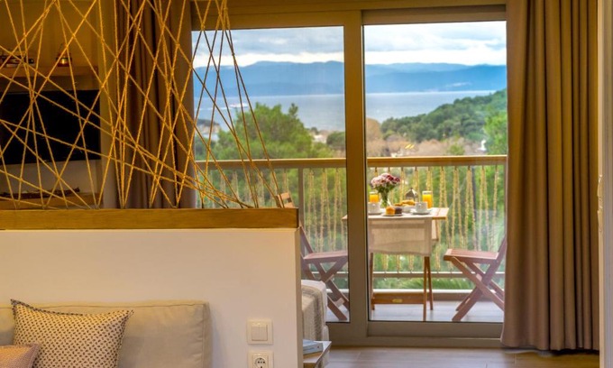 Koukounaries Apartment | Forest Resort Suites Skiathos