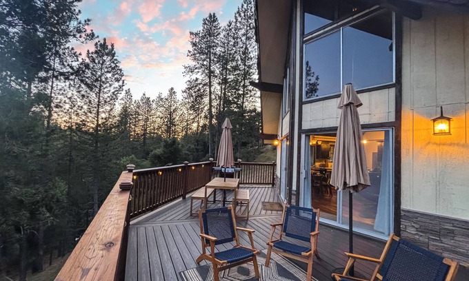 Groveland Cabin | Forest VIEWS A frame cabin, firepit, pool table, near Yosemite