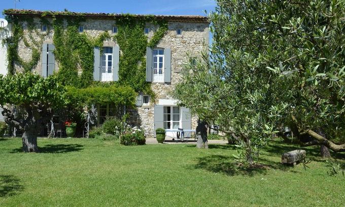 Euzet-les-Bains Cottage | Former silk 300 m2 tastefully renovated with piscine13 x 5 m + Spa
