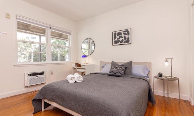 Idlewyld Apartment | Fort Lauderdale Studio - 5 minutes walking to Las Olas Beach