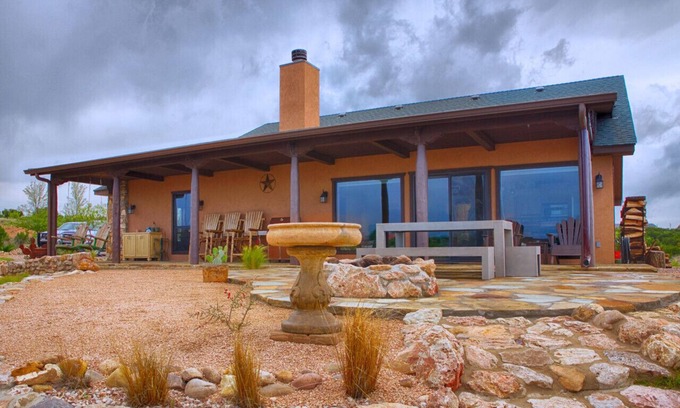 Canyon Apartment | Fortress Cabin on the West Rim