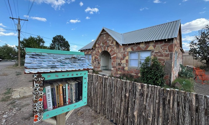Fort Davis House | Fossil+Folk House in the heart of Fort Davis