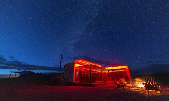 Terlingua House | Fossil Knob Ridge -Chisos: Ultra-Modern Container Home