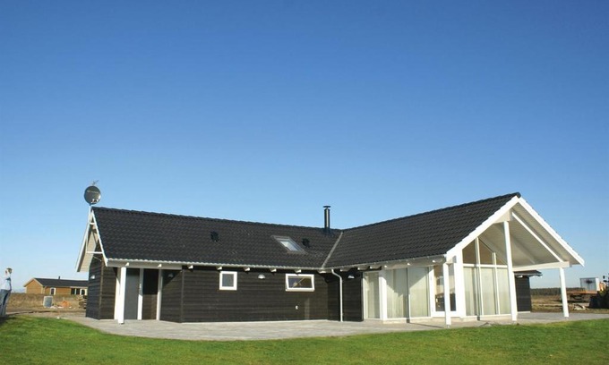 Nr. Lyngby House | Four-Bedroom Holiday Home Helledievej with a Sauna 07