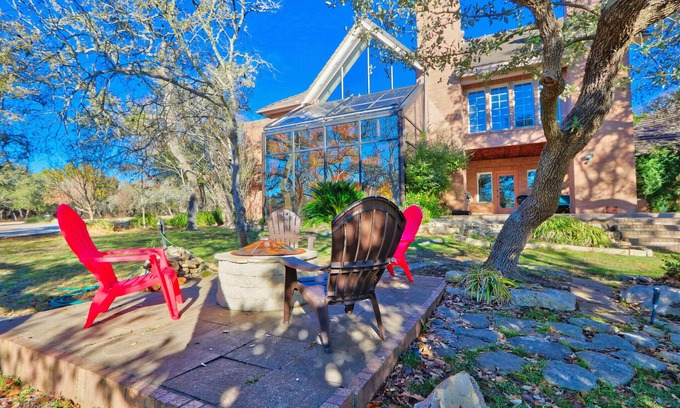Wimberley House | Four Bedroom Ranch House with Swimming Pool Access on 75 Acres