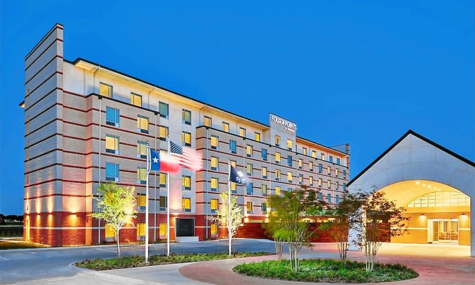Coppell Hotel | Four Points By Sheraton Dallas Fort Worth Airport North