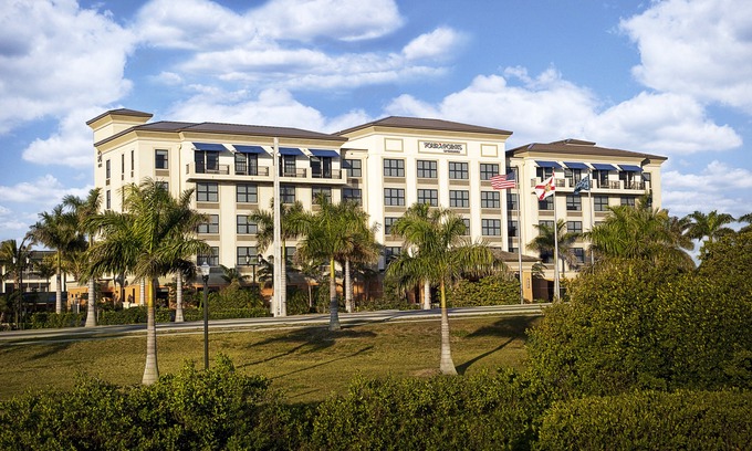 Punta Gorda Hotel | Four Points by Sheraton Punta Gorda Harborside