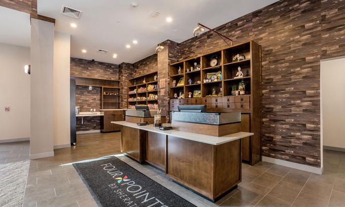 Simonton Lake Hotel | Four Points by Sheraton Elkhart