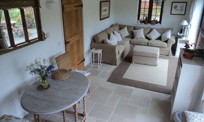 Chichester Cottage | FOXGLOVE. Luxury 5 star cottage in AONB. Beach/harbour. Sleeps 4 in 2 bedrooms