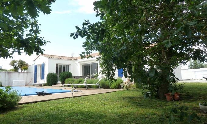 La Cotiniere Villa | BEAUTIFUL VILLA WITH POOL NEAR THE SEA AND GREEN HEATED POOL AND WIFI