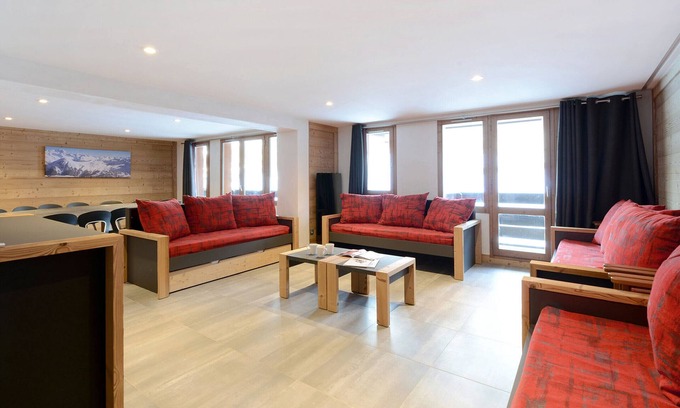 Bellentre Apartment | Spacious Apartment for 16 · Near Ski Slopes · Wellness Center Access