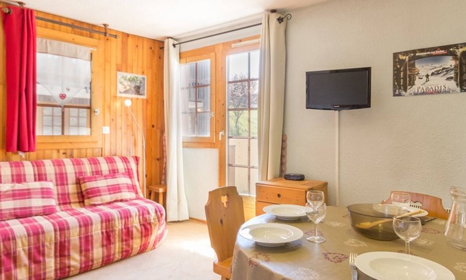 Montchavin Apartment | Cozy studio in the center, near slopes with balcony