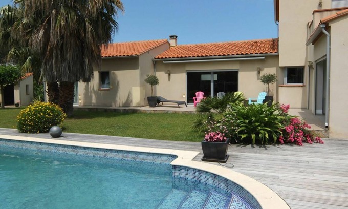 Saint-Genis Villa | 110 m² Villa ∙ 4 bedrooms ∙ 8 guests