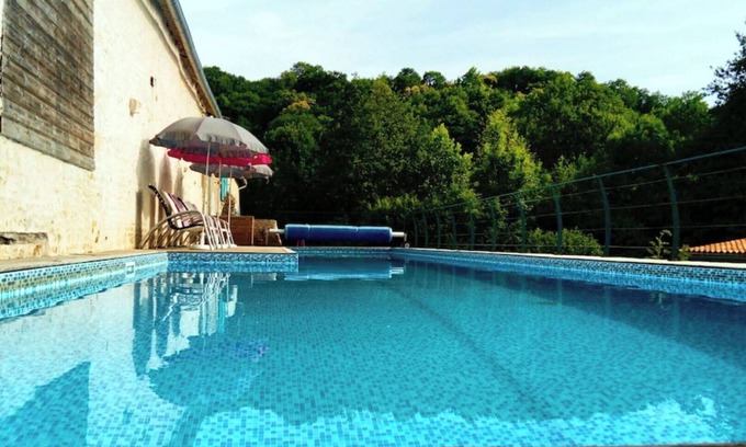 Saint-Martin-de-Saint-Maixent House | Domaine Moulin la Place, 20m swimming pool, Jacuzzi, 7ha park
