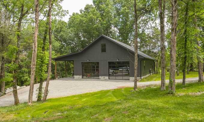 Franklin House | Franklin's Best Hideaway!