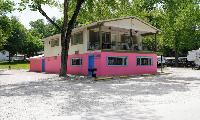 Sunrise Beach Apartment | Franky and Louie's Bunkhouse 1