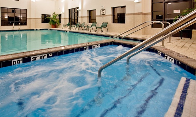Chesapeake Apartment | Free Breakfast. Indoor Pool & Hot Tub. Close to the Virginia Beach business district!