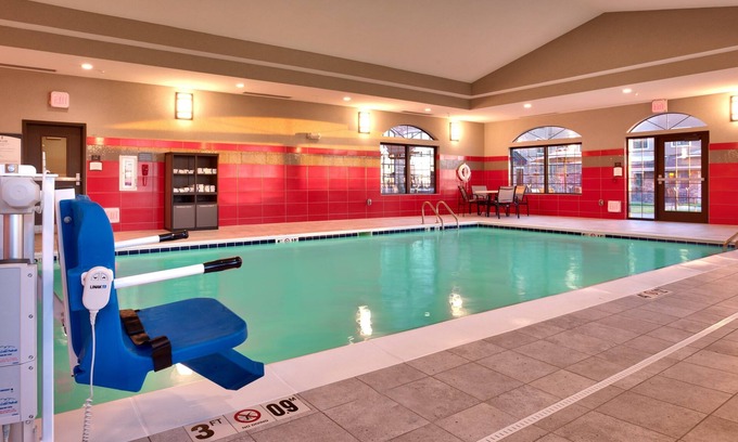 Cheyenne Condo | FREE Breakfast! Pool & Hot Tub Access. Cozy King Suite!