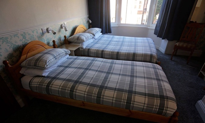 South Shields Bed & Breakfast | Free Parking✔Free WiFi✔Private Rooms✔Sleeps 14✔Central Location