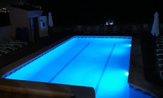 Coveta Fuma Villa | FREE WIFI, BEER TAP, POOL TABLE, A/C, PLAY AREA AND MUCH MORE!
