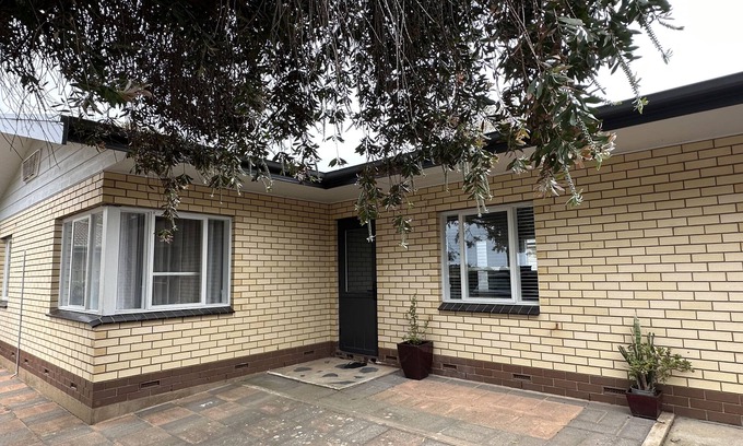 Normanville House | Freshly renovated family home situated close to the beach, shops & golf course.