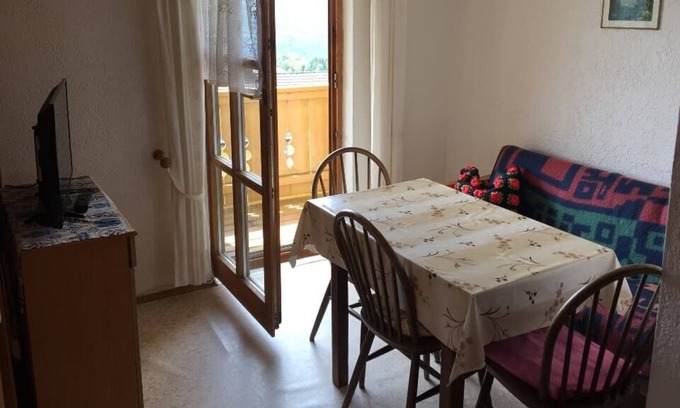 Untergriesbach Apartment | Freundliche, geräumige Wohnung mit Balkon in Südlage