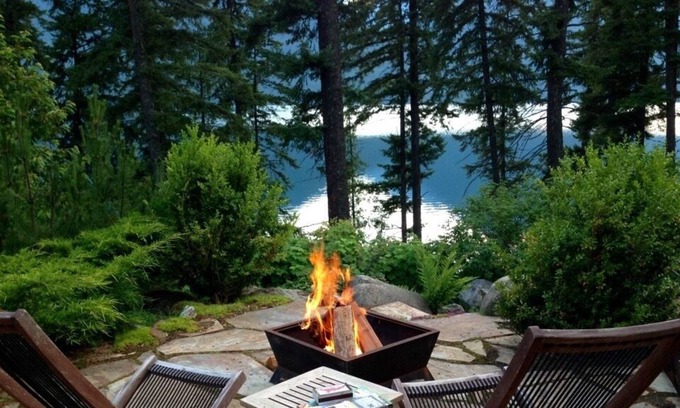 New Denver Cabin | Freya's Cabin and Bunky-Private and fully appointed cabin on Slocan Lake, BC