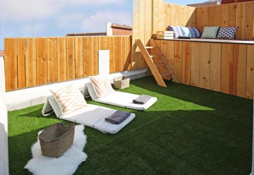 Collblanc y La Torrassa Villa | Fridays Flats Casa Lemonade