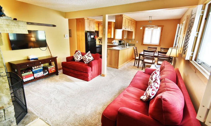 Frisco Condo | Frisco Launchpad– Your Summer Rec Place! Walk to Events, Dining, Shops
