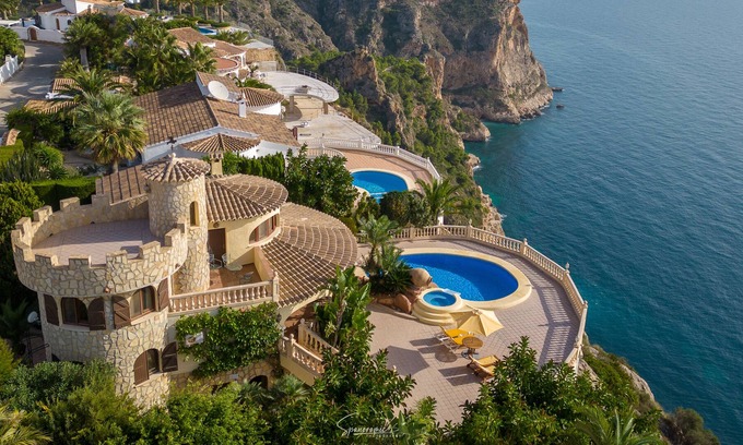 Cumbre del Sol Villa | Front Line! Spectacular 4 Bed Villa Overlooking the Mediterranean