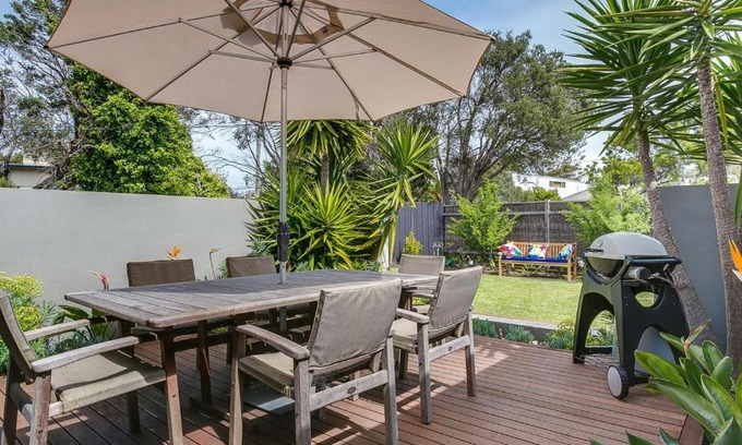 Blairgowrie House | Front Beach Shack - renovated house in a quiet location