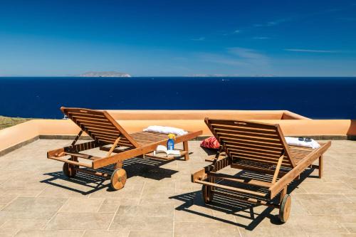 Kea House | Front Row Seat to the Aegean by Neuvel