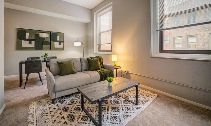 Gateway District Apartment | Frontdesk | 2 BR Apt by Progressive Field