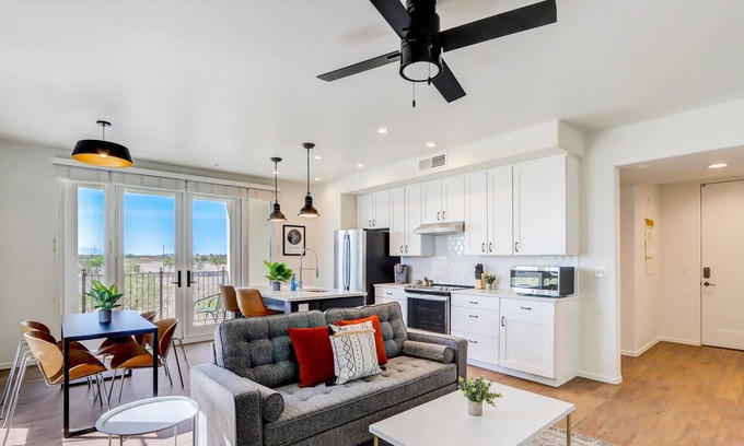 Menlo Park Apartment | Frontdesk | 2 BR Apt in Menlo Park