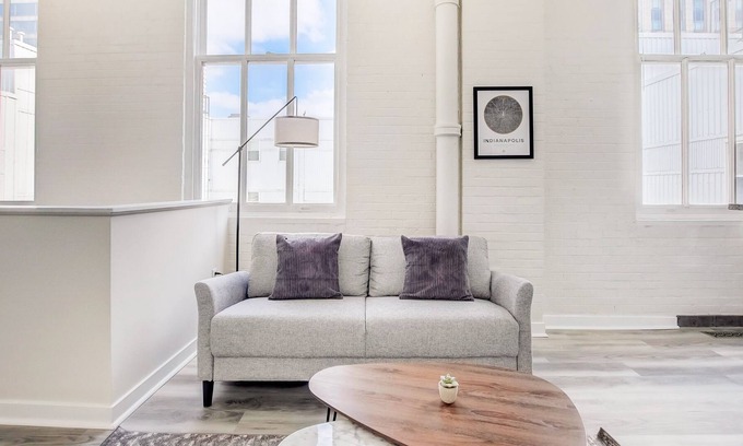 Mile Square Apartment | Frontdesk | 2 BR Apt by the Eiteljorg Museum