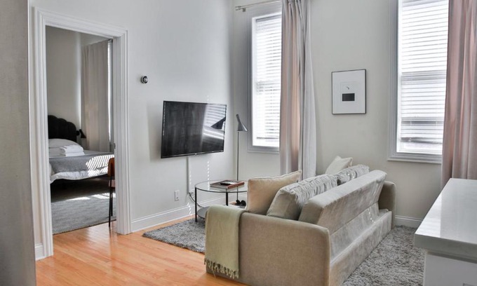 East Village Apartment | FRONTDESK Updated West Town 2 BR Apt with W&D