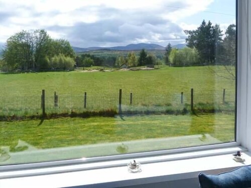 Newtonmore Cottage | Fronthill, NEWTONMORE