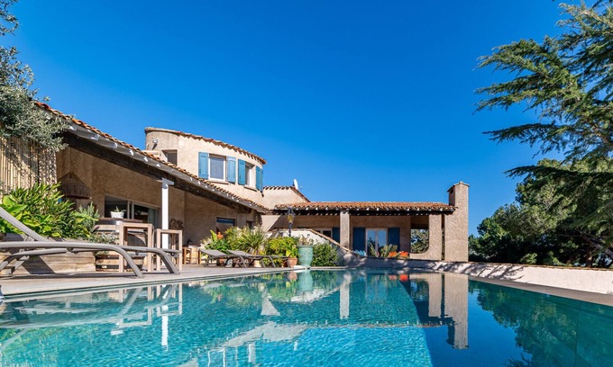 Frontignan Villa | Frontignan - Mas au milieu des Vignes - piscine
