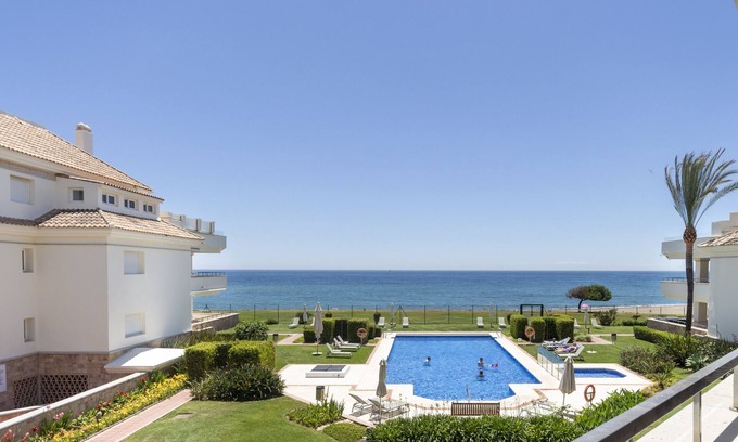 New Golden Mile Apartment | Frontline beach apartment in Guadalmansa Playa