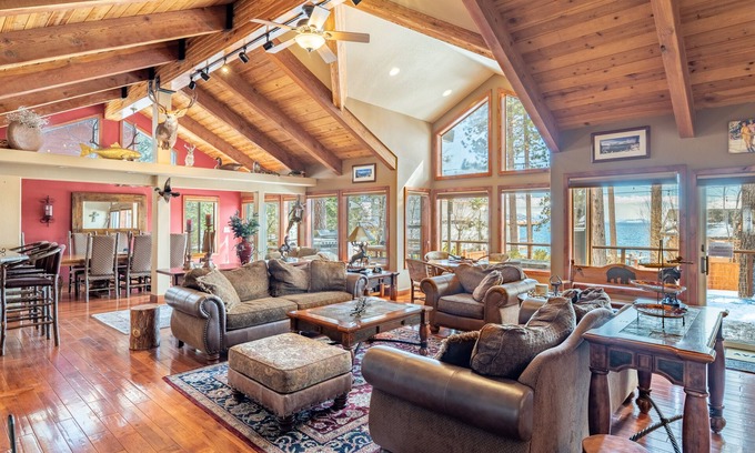 Incline Village Cabin | Frosted Shore by AvantStay | Luxury Lake Views