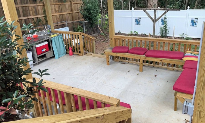 Tallahassee House | FSU Family Home - Sleeps 8
