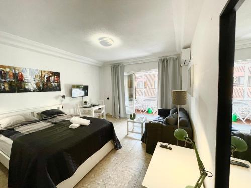 Fuengirola Apartment | Fuengirola, Los Boliches - Nice Studio Right on the Beach.