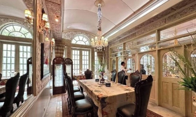 Forbes Park House | Fully furnished townhouse in forbes park makati