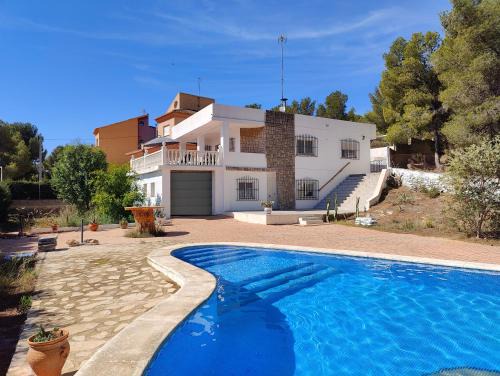 Naquera Villa | Fully private villa for 12p with large pool in Valencia-Náquera