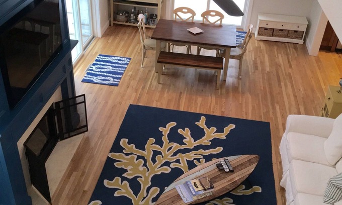 Culloden Shores House | Fully Renovated. Stroll to sound.