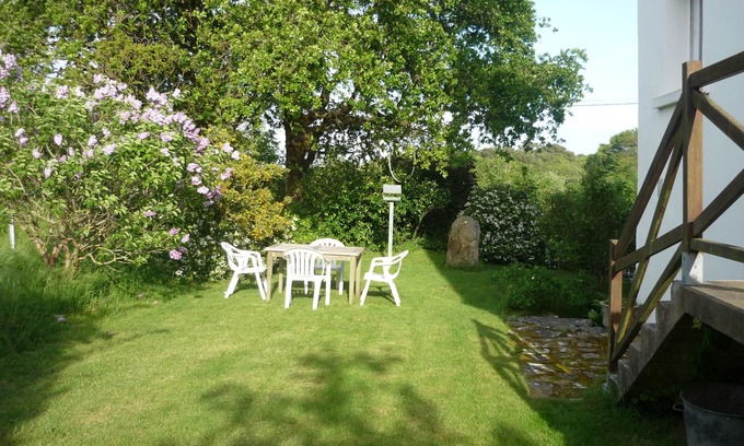 Carnac Apartment | Fully self-catered apartment in the first floor of a detached house