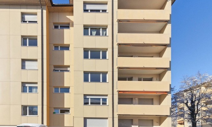 Uster District Apartment | Functional Style: 3 BR Apt in Zurich