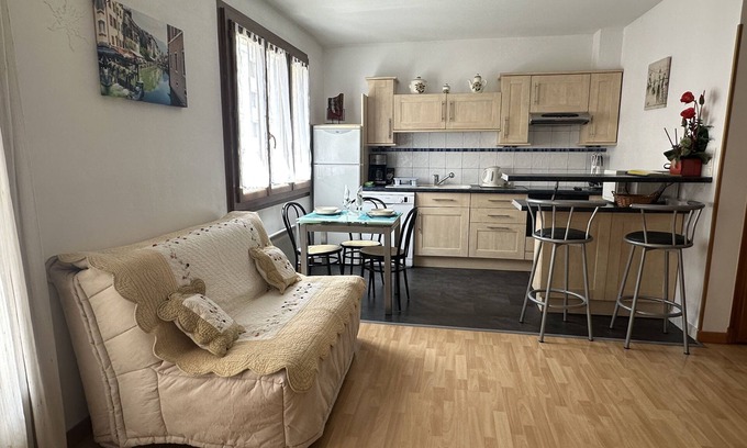 Annecy Apartment | Furnished new studio centers annecy close lake and old city